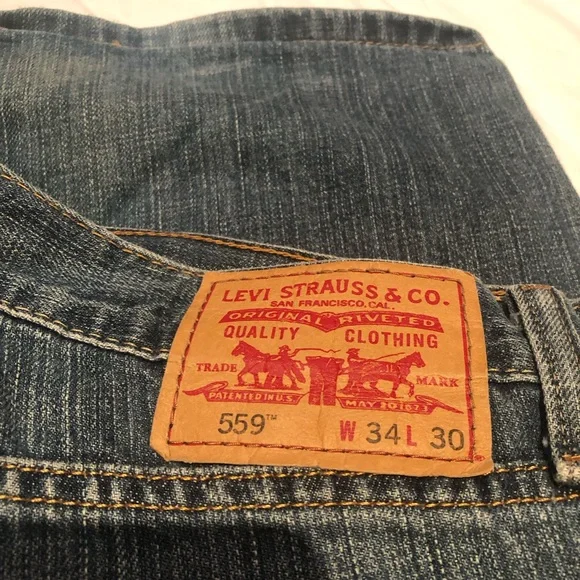 Levi’s Jeans 559 size34/30 medium wash - Picture 5 of 10